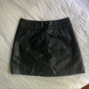 FREE PEOPLE BLACK LEATHER MINI SKIRT